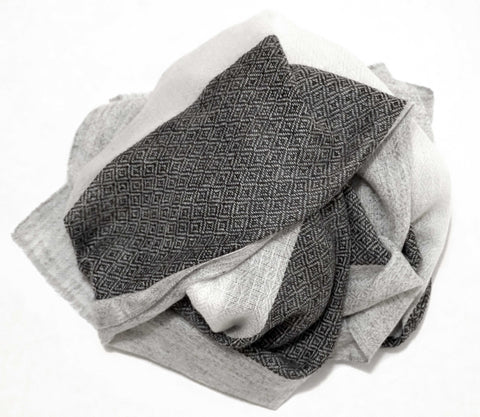Thin cashmere wool scarf. Extremely soft feel and urban look - Marie-Pierre Rousseau