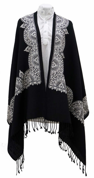 Black woolen shawl with white beautiful Black woolen shawl with white beautiful edge artwork - Marie-Pierre Rousseau artwork - Marie-Pierre Rousseau