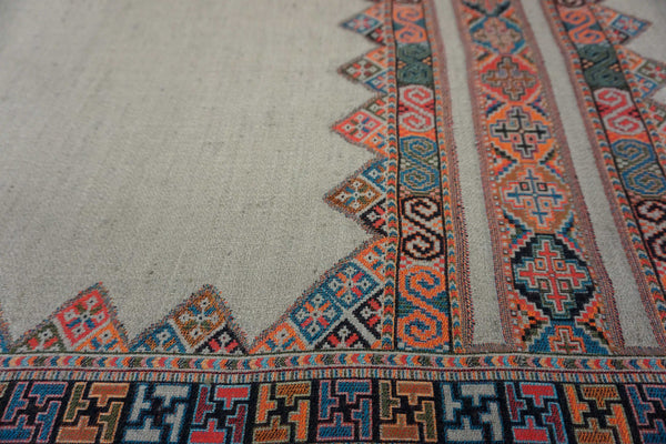 Details of high-end jacquard for the bohemian look. Amazing artwork - Marie-Pierre Rousseau